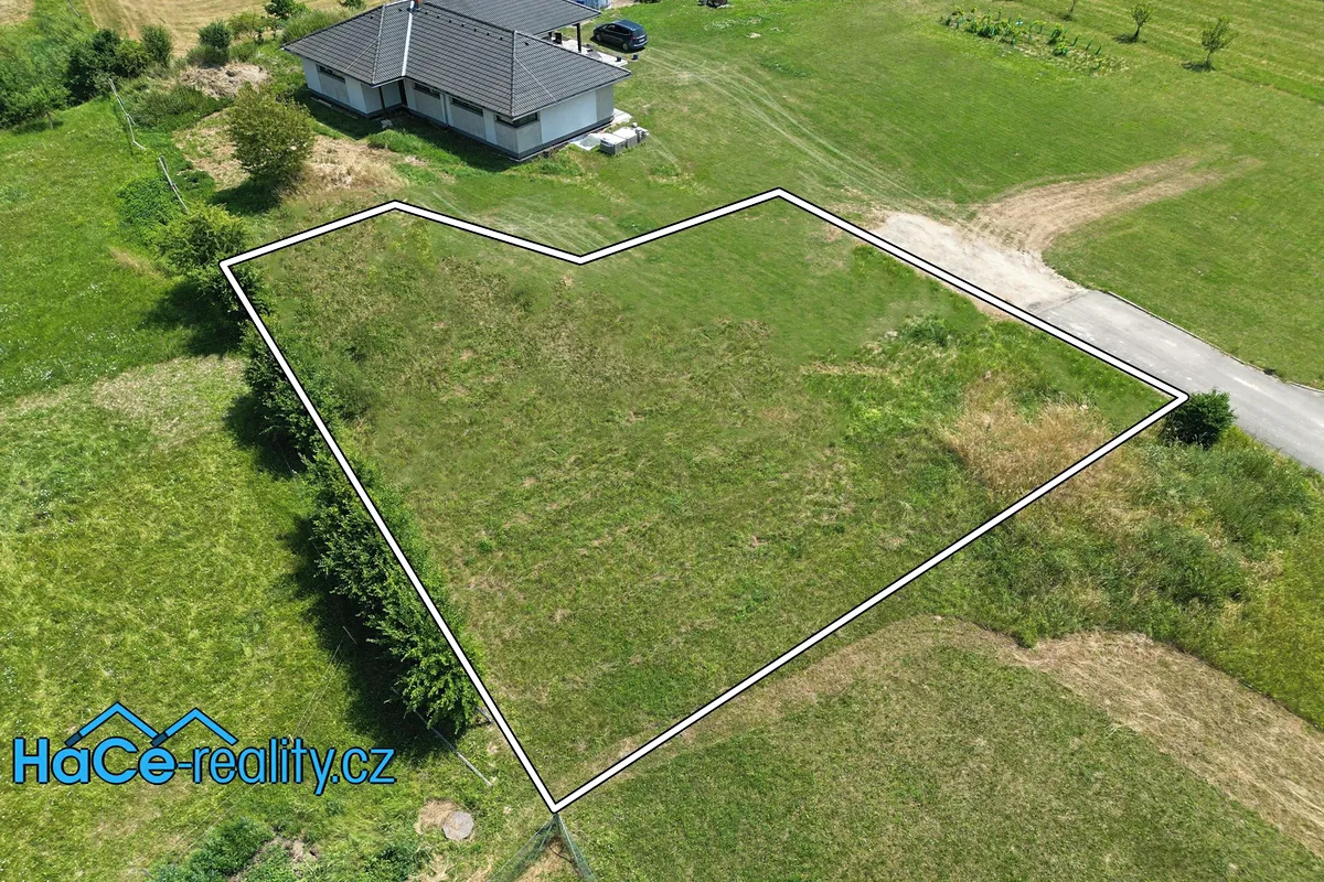 Prodej stavebního pozemku 850 m²